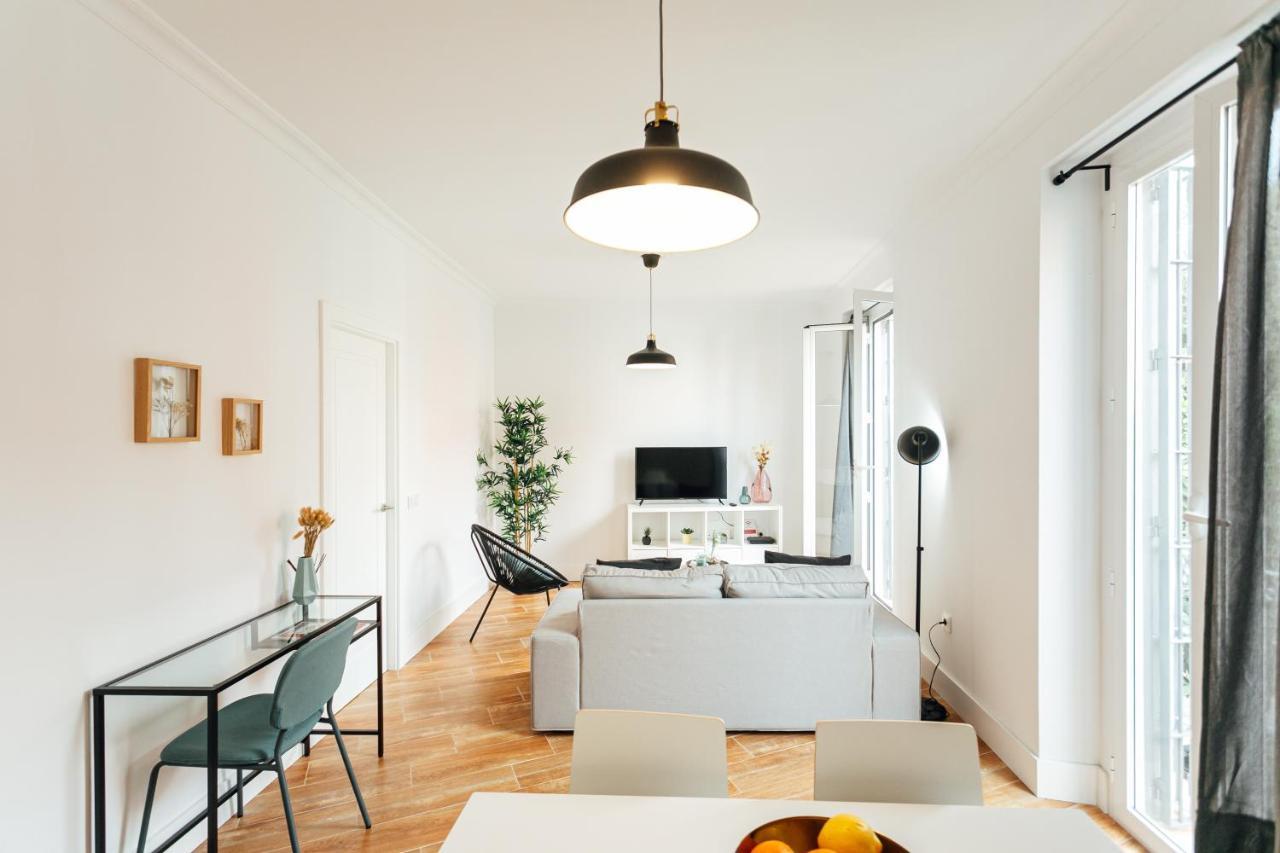 AlohaMundi Peral Apartment Sevilla Bagian luar foto