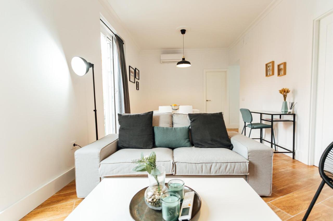 AlohaMundi Peral Apartment Sevilla Bagian luar foto